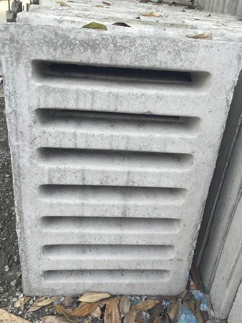 水泥雨水篦子圖片，水泥雨水篦子高清圖片，水泥雨水篦子成品圖片，水泥雨水口立篦子圖片，四孔水泥雨水篦子圖片