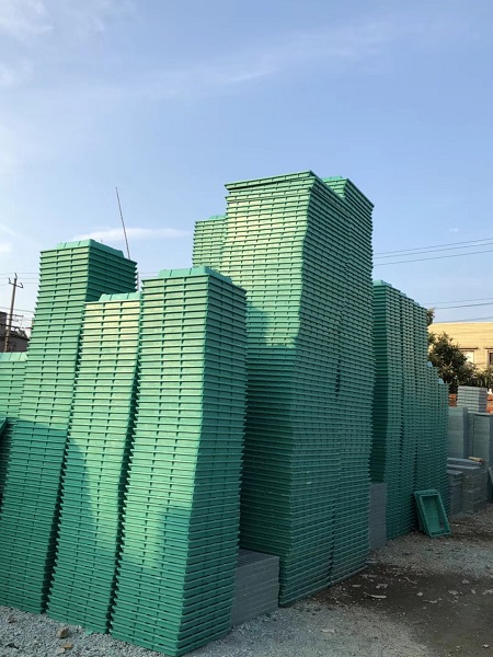 復(fù)合井蓋廠家及聯(lián)系電話，復(fù)合井蓋，復(fù)合井蓋廠家，復(fù)合井蓋廠家電話